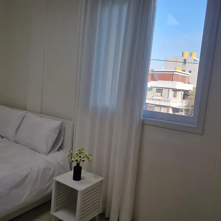 Hongdae Gangnam Line 2 St 1 Min Apartment